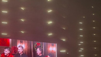 飞翔的荷兰人梅开二度！米兰拨开迷雾找回信心