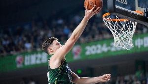 难挽败局！利夫18中13空砍35分11板8助3断1帽